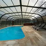 Con Jacuzzi Exterior Y Piscina Cubiertos Villa *