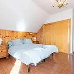 Con Jacuzzi Exterior Y Piscina Cubiertos *