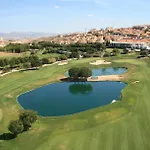 Villa Con Jacuzzi Exterior Y Piscina Cubiertos *