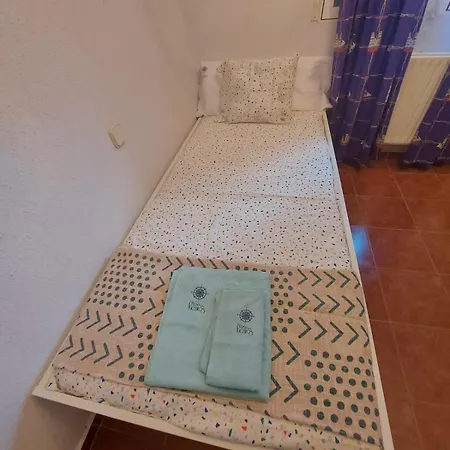 Con Jacuzzi Exterior Y Piscina Cubiertos *