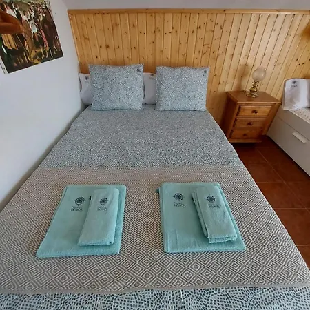 Vila Con Jacuzzi Exterior Y Piscina Cubiertos
