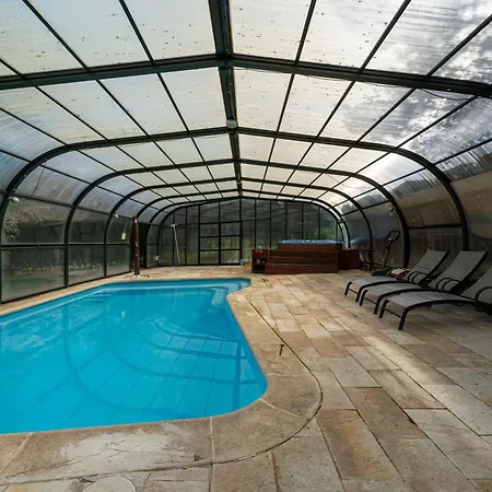 Con Jacuzzi Exterior Y Piscina Cubiertos Villa *