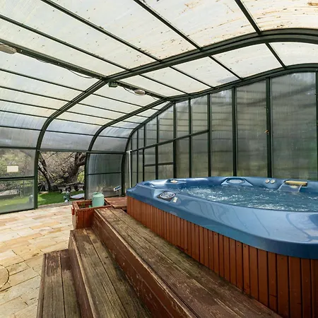 Con Jacuzzi Exterior Y Piscina Cubiertos Villa *