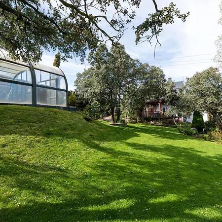 Villa Con Jacuzzi Exterior Y Piscina Cubiertos *